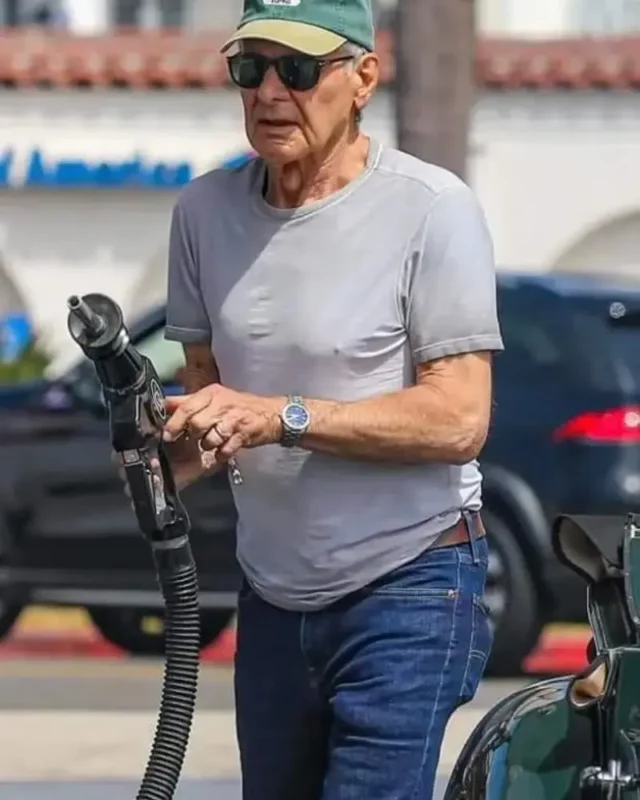 1731069330 643 Harrison Ford measurements bio heightweight shoe size.webp