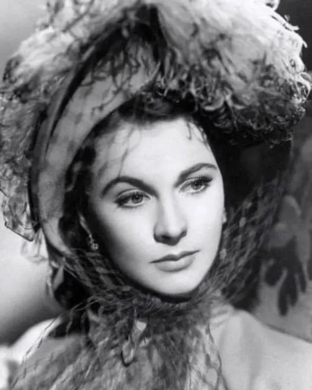 1731078290 755 Vivien Leigh measurements bio height weight shoe and bra size.webp