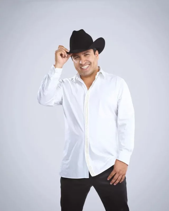 1731281972 591 Julion Alvarez measurements bio height weight shoe size.webp