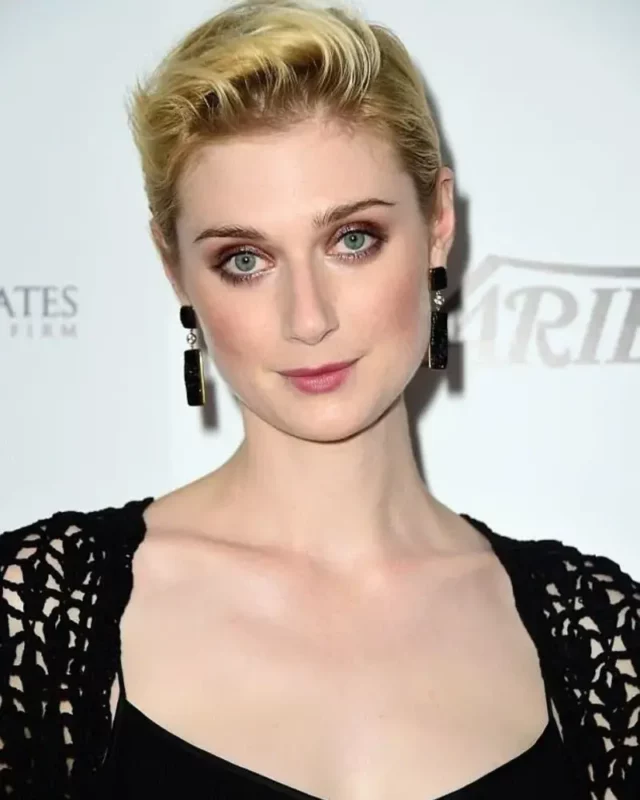 1731284368 452 Elizabeth Debicki measurements bio heightweight shoe and bra size.webp