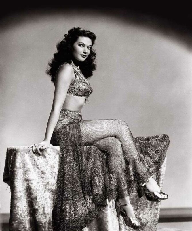 1731320546 990 Yvonne De Carlo measurements bio height weight shoe and bra