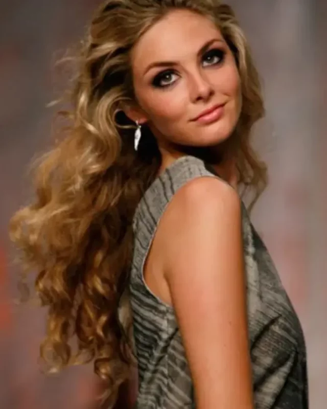 1731323811 685 Tamsin Egerton measurements bio heightweight shoe and bra size.webp