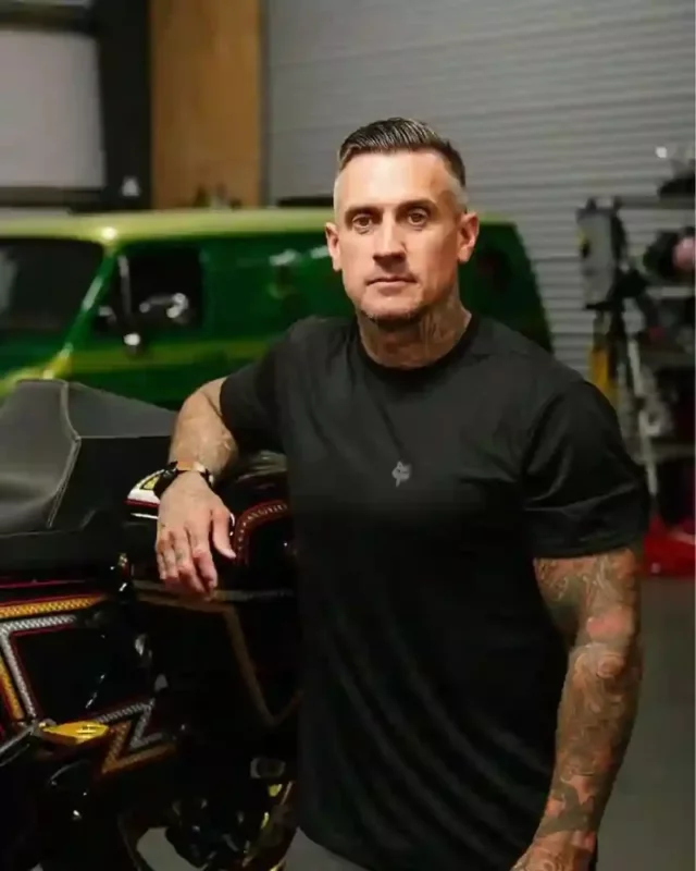 Carey Hart Measurements bio height weight shoe size.webp