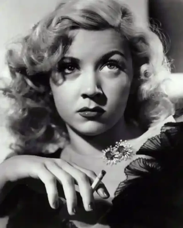 Gloria Grahame Measurements bio height weight shoe and bra size.webp