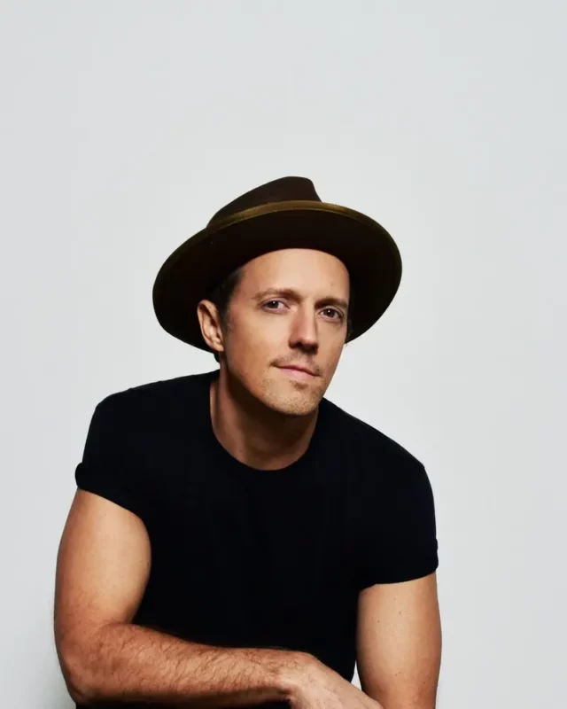 Jason Mraz measurements bio heightweight shoe size.webp