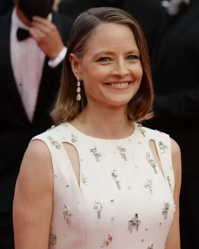 Jodie Foster measurements bio height weight shoe and bra size.webp