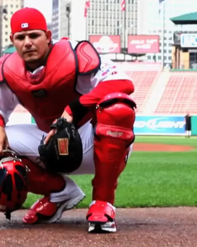 Yadier Molina measurements bio heightweight shoe size.webp