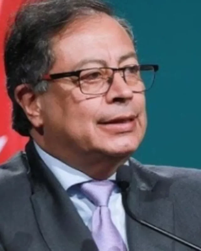 1736412650 694 Gustavo Petro Measurements bio height weight shoe size.webp