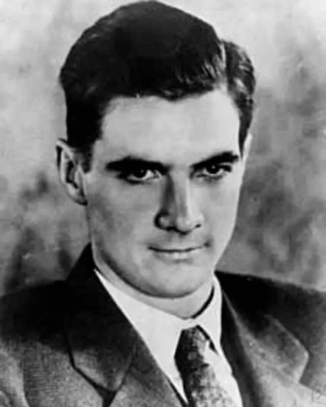 1736420109 691 Howard Hughes Measurements bio height weight shoe size.webp